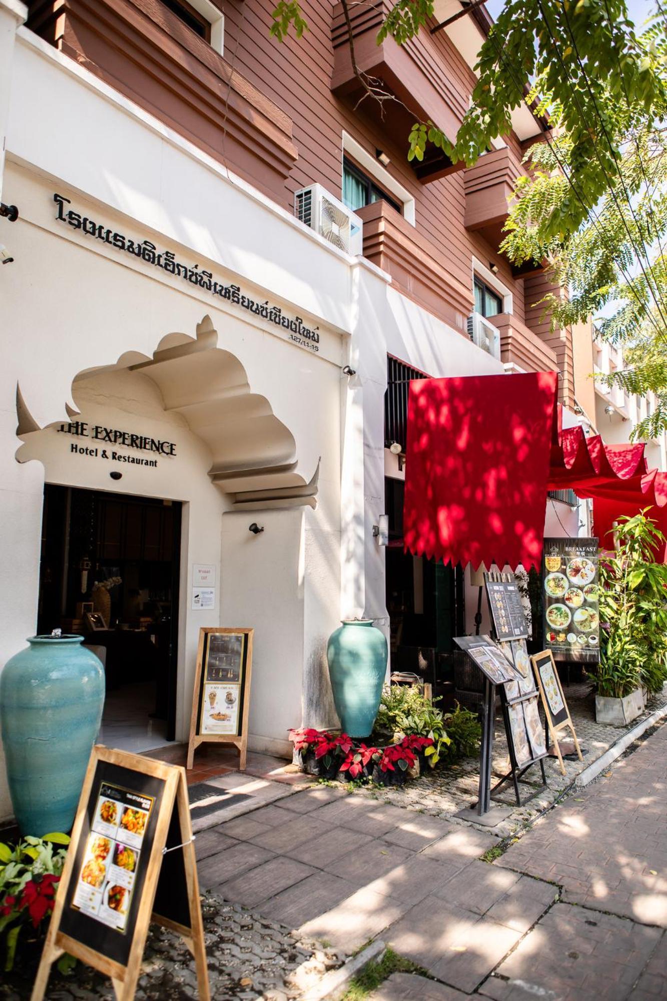 Отель The Experience Walking Street Чиангмай Экстерьер фото