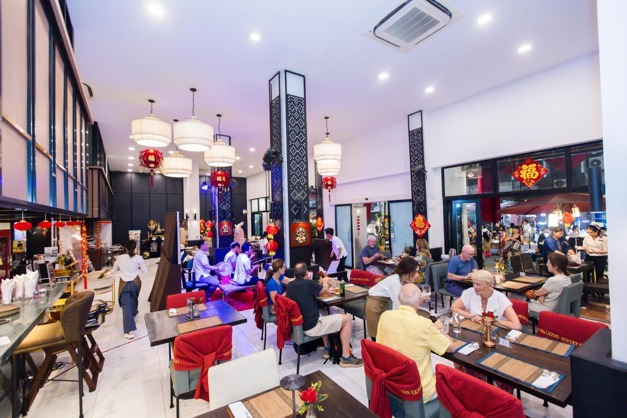 Отель The Experience Walking Street Чиангмай Экстерьер фото