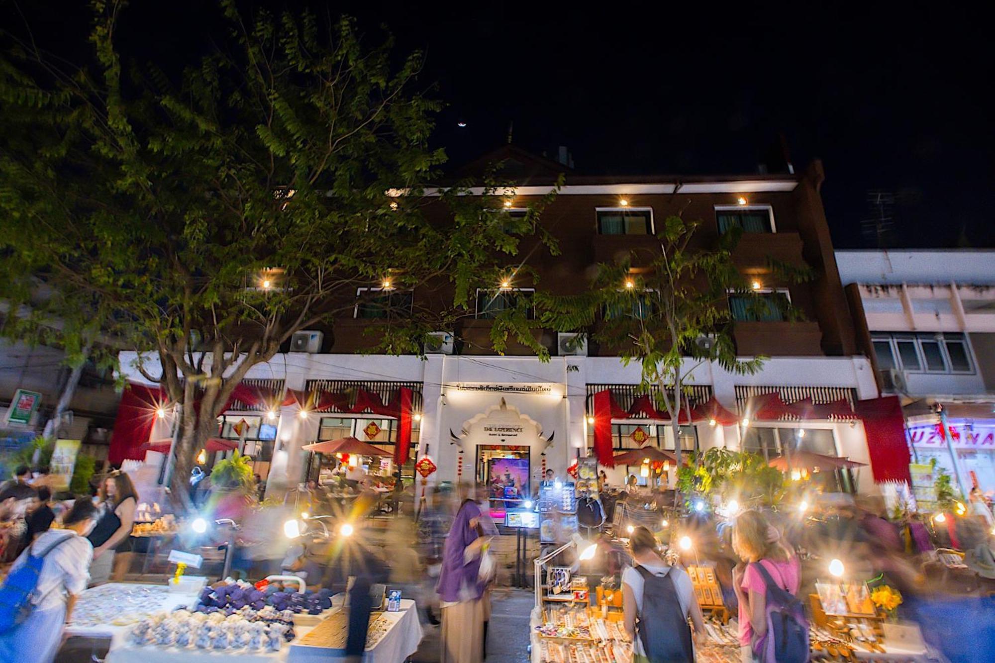 Отель The Experience Walking Street Чиангмай Экстерьер фото