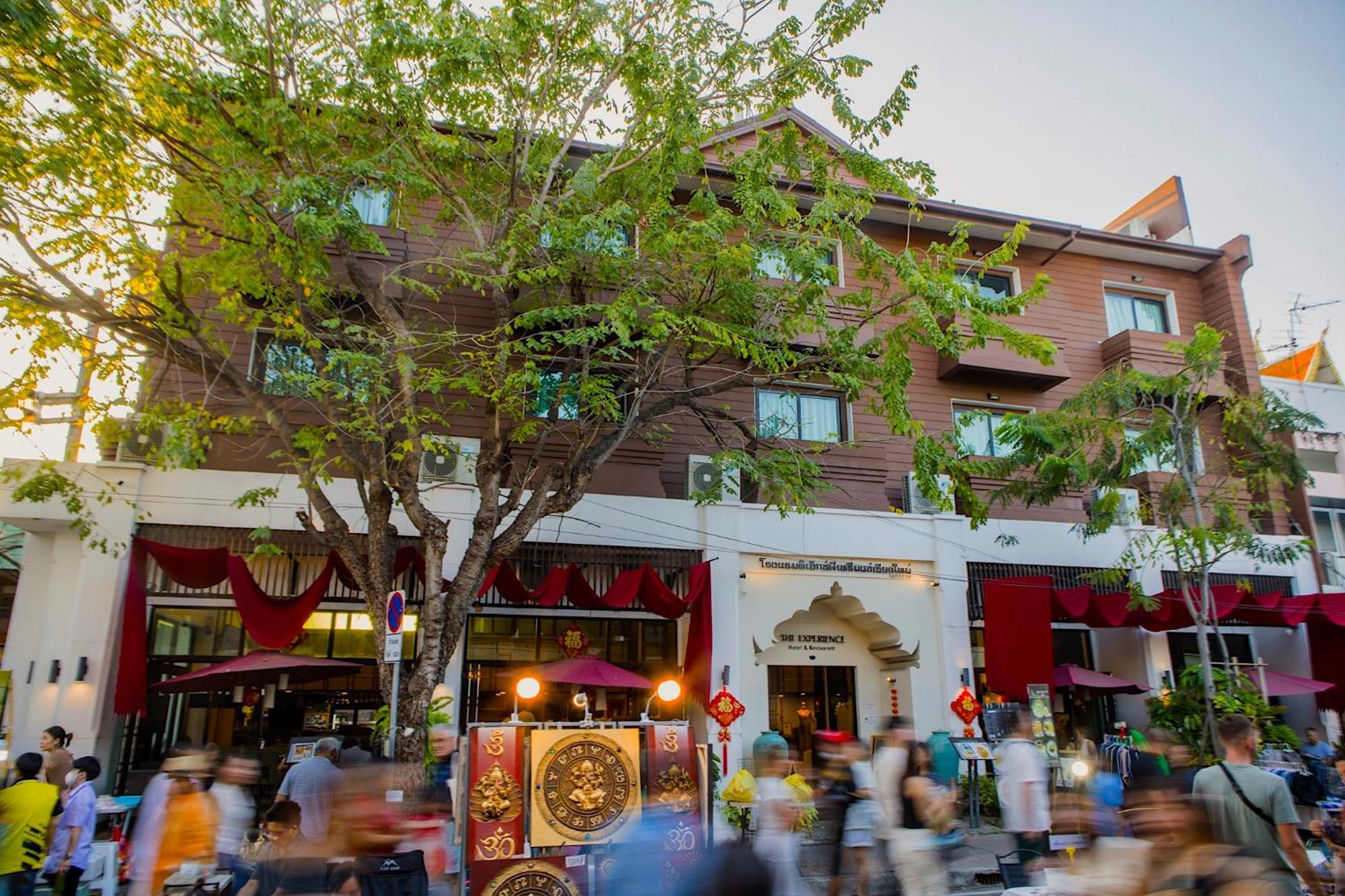 Отель The Experience Walking Street Чиангмай Экстерьер фото